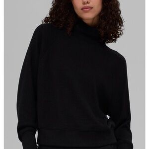 ALO Yoga waffle weekend escape Black Cowl Neck top and jogger SET